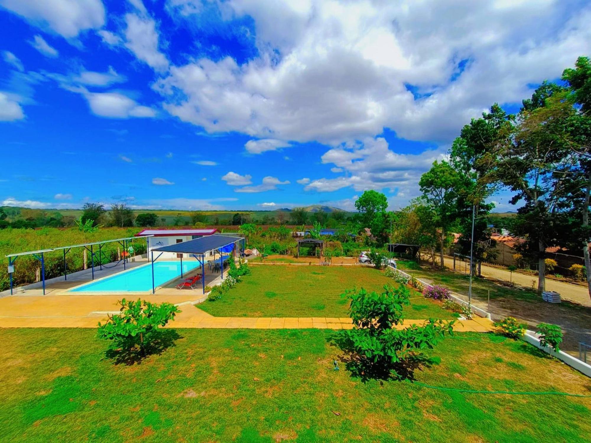 Concetta Tourist Inn Manolo Fortich Exteriér fotografie
